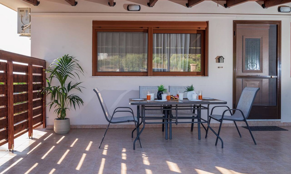 Kremasti House | Paradise Family Home in Paradisi near the Beach