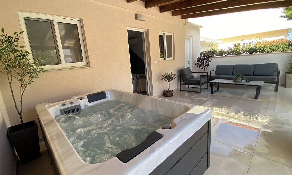 Spata-Artemida House | Peaceful neighborhood 300 m from the beautiful beaches of Artemida Town