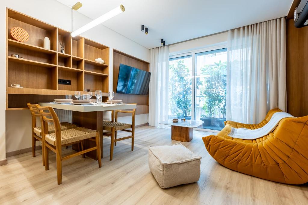 Petralona Apartment | Petralona 2BD by Lumen Living