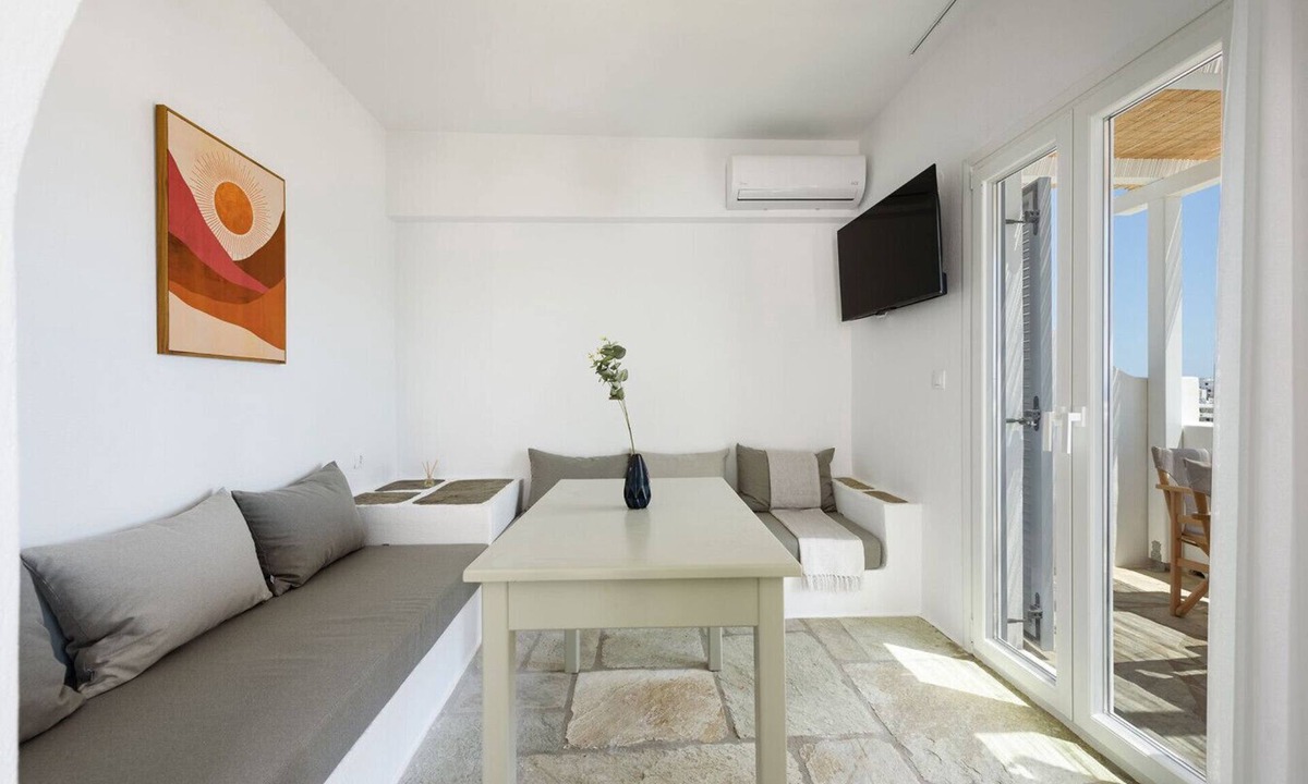 Piso Livadi Apartment | Phaedrus Living: Paros Cycladic Residences 9