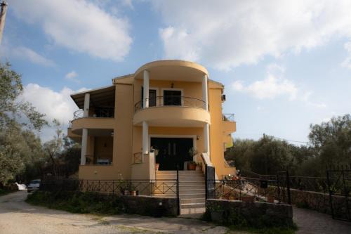 Corfu Town Villa | Philip's Serene House