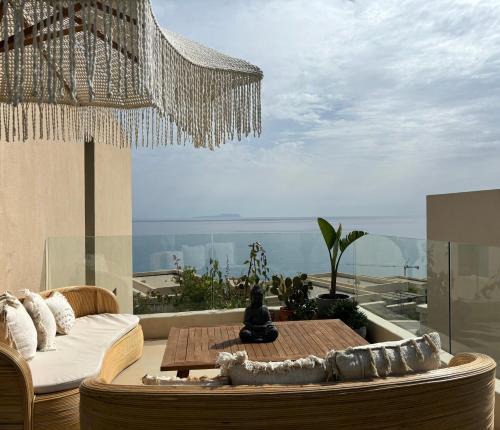 Jala House | Pinkas Beach House Unactive
