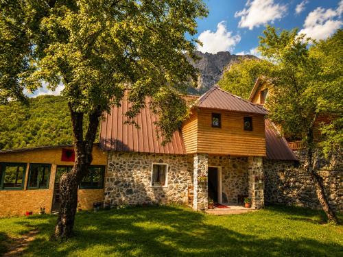 Shale House | Plisi i Bardhe Agroturizem