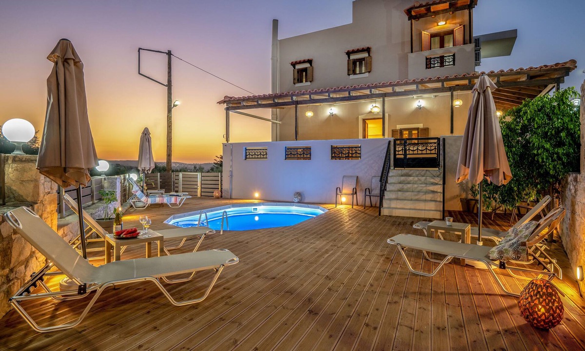Dafni Villa | Pool villa in the center of Northern Crete