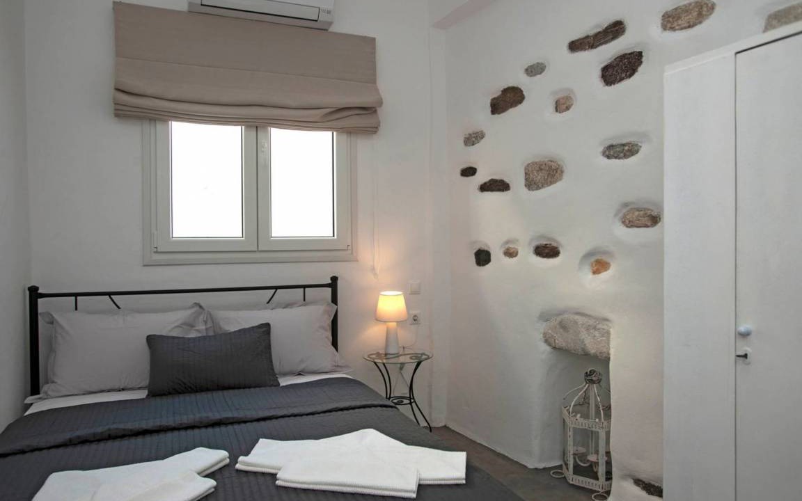 Parikia House | Portes View Traditional House