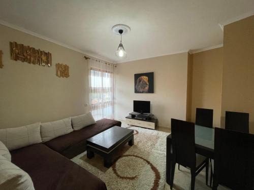 Dajt Bed & Breakfast | Private Rooms 2 - City & Mountain Views & Free Parking & WiFi