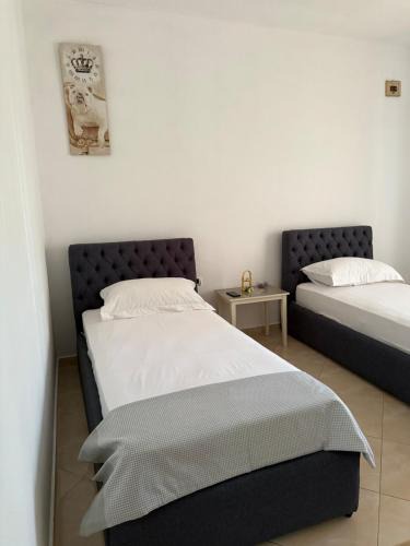 Kamez Villa | Quiet Room, close to Airport