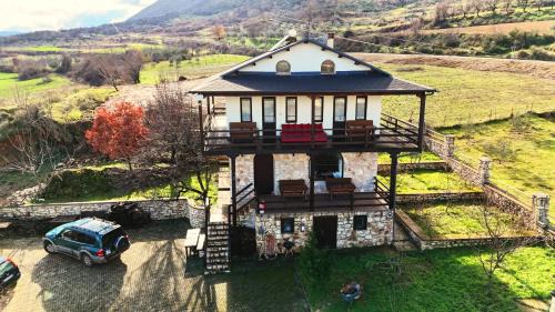 Sinje Apartment | Quiet Villa Near Berat - Scenic Balcony & Garden