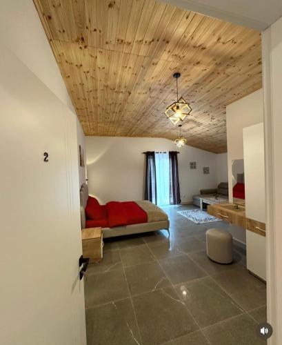 Sakës Apartment | Qyteza Guest House & Camping