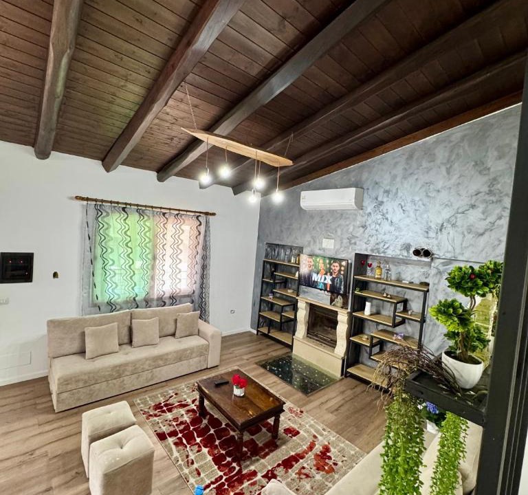 Vlore Villa | Raffaello's Villa