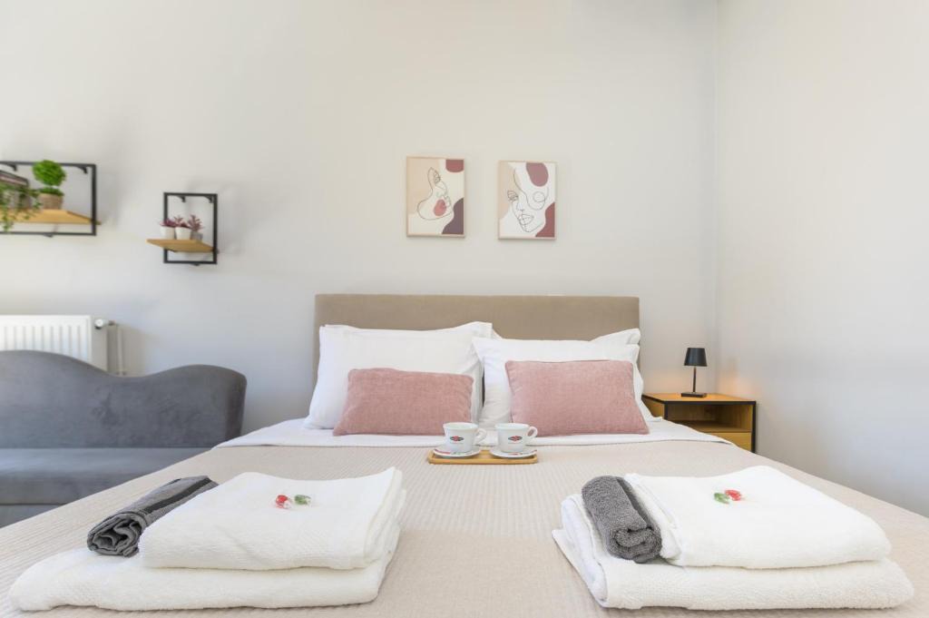 Kato Diminio Apartment | Rania's Seaside Nest- Steps from the Beach
