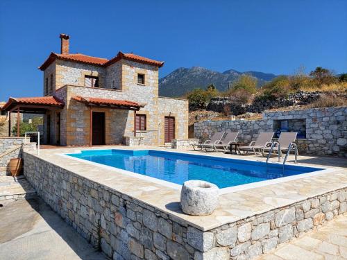 Lefktron Villa | Rathimata Villas
