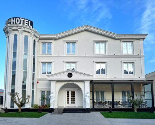 Preze Hotel | Reign Hotel