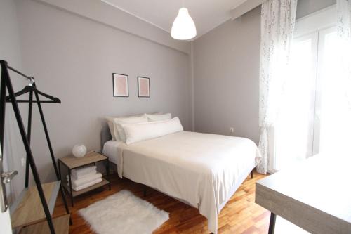 Kozani Apartment | Renovated Central 2 Bedroom Apartment in Kozani