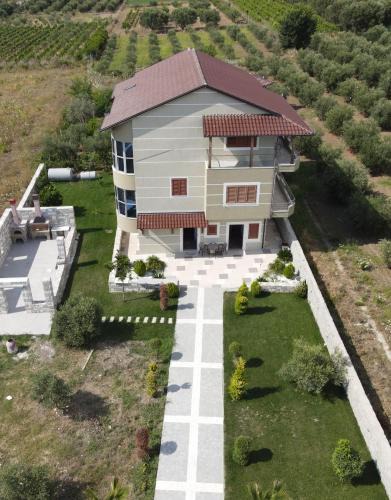 Mbrostar-Urë Apartment | Residence Rudaj