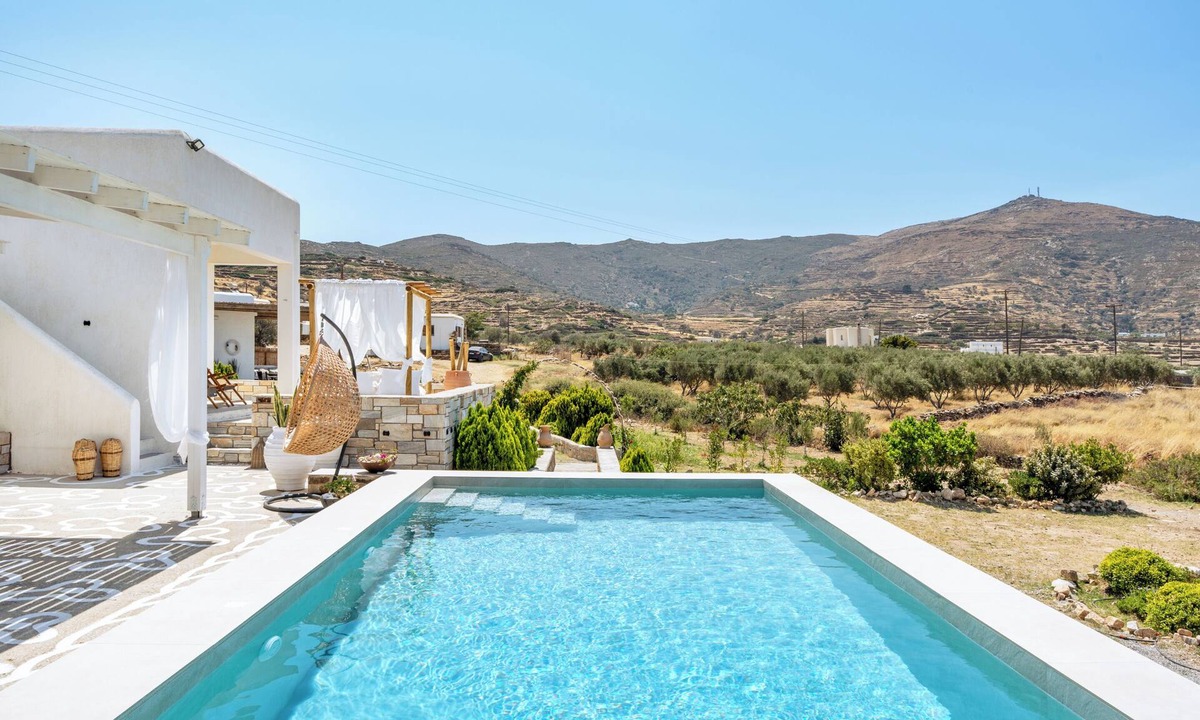 Ios House | Revery Villa & House