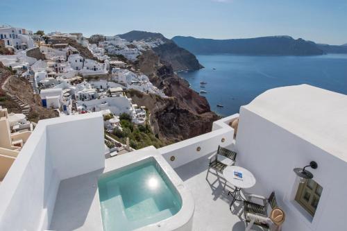 Oia Villa | Rhenia's Villas