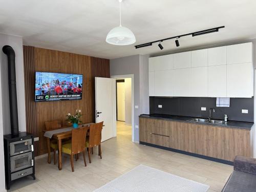 Tushemisht Apartment | River apartment