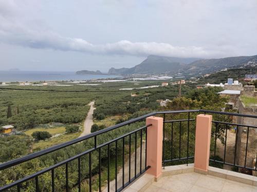 Limeniskos Apartment | Riza Falasarna Apartments