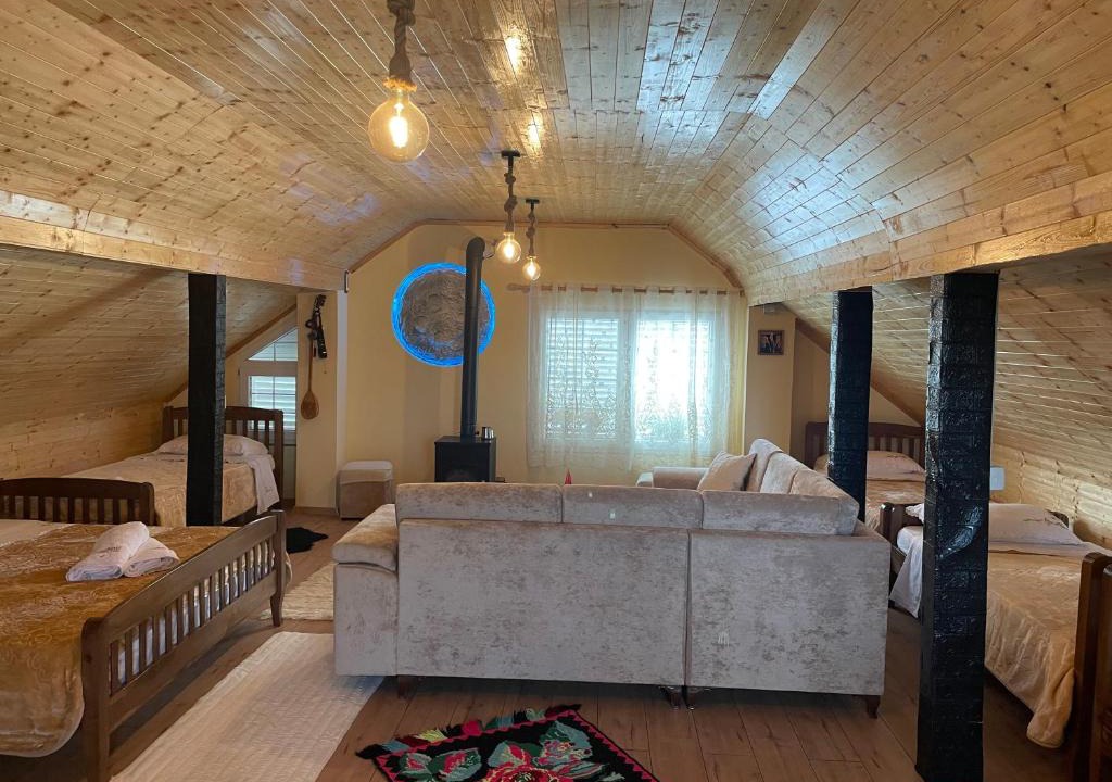 Puke House | Riza Guest House