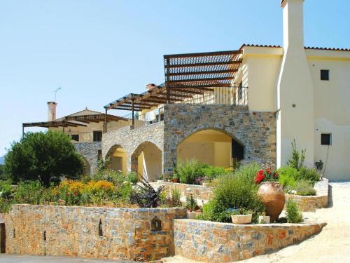 Theodhora Apartment | Romantic Holiday Apartment in Drosia