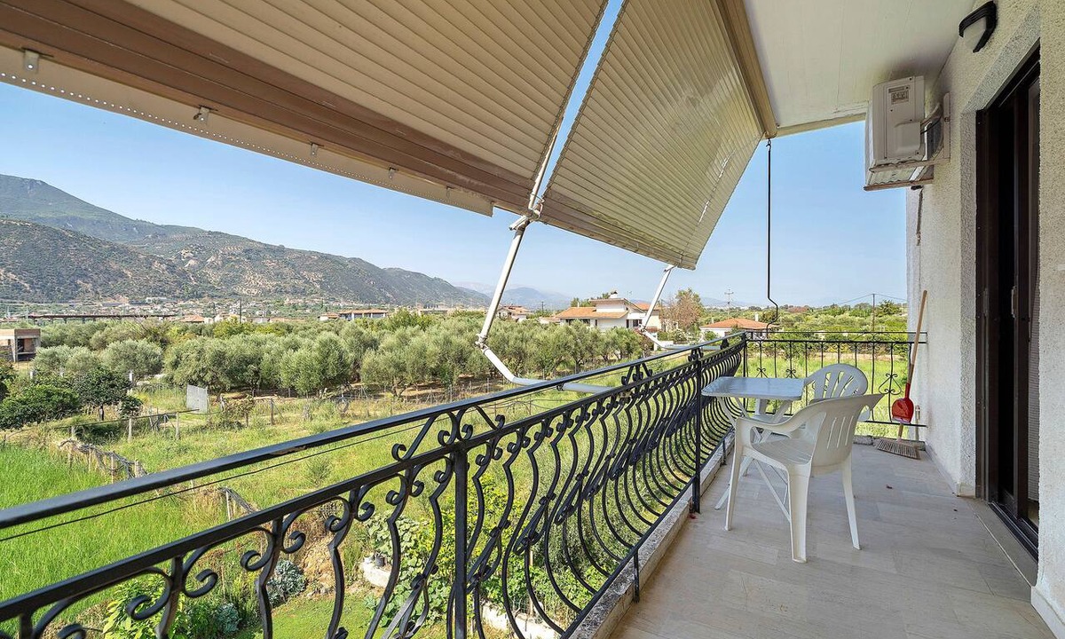 Nikolaiika Apartment | Rousetis Two-Bedroom Apt 102 - 200m from the Sea
