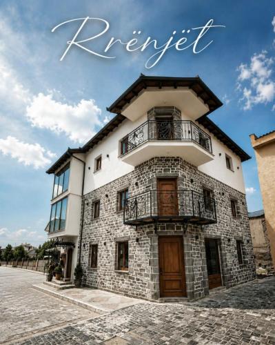 Erseke Hotel | Rrenjet - The Roots
