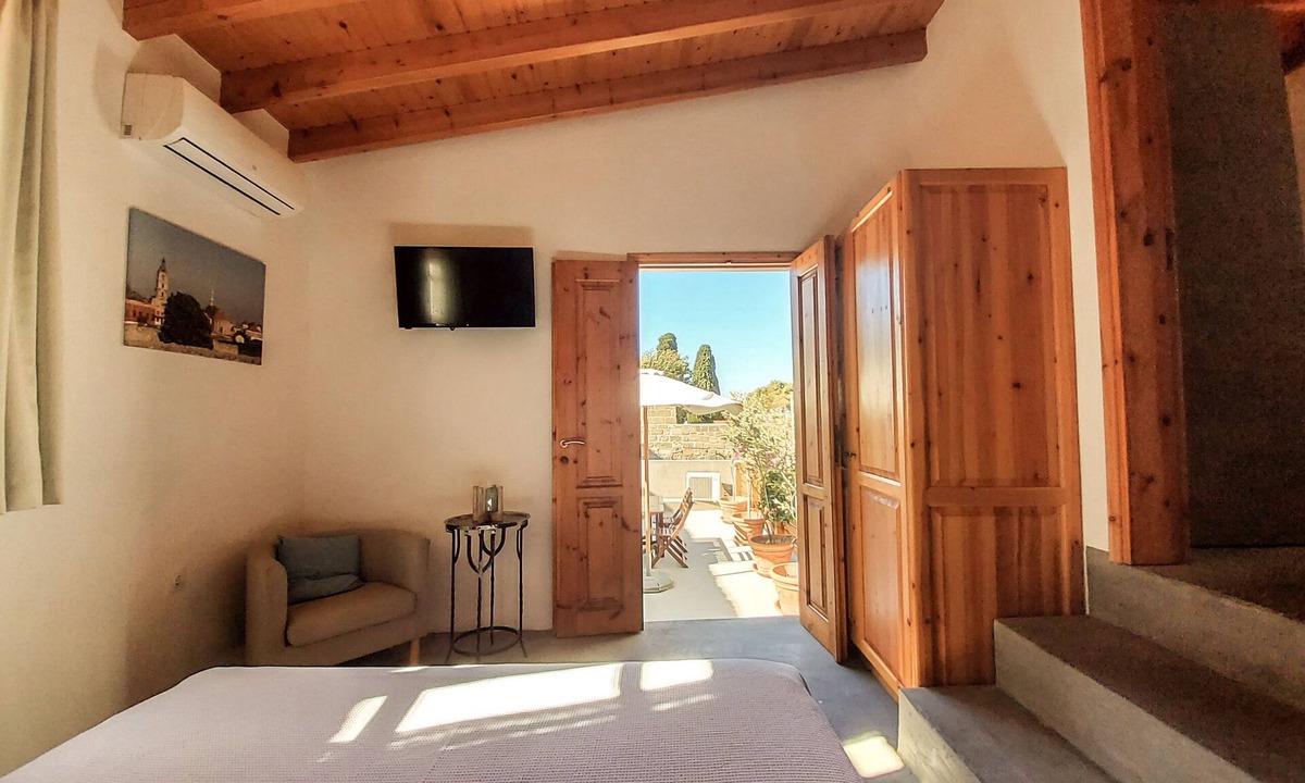 Rhodes Old Town House | Saint George Studios