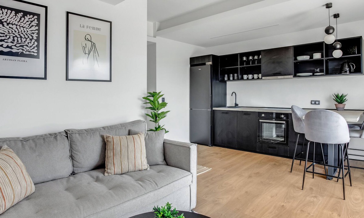 Thessaloniki Apartment | Sanders Arch - Nice 1-Bdr. Apt. w/ Balcony