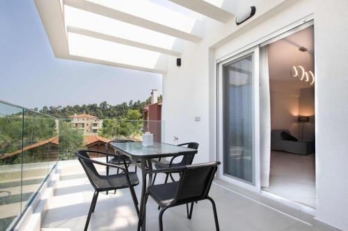 Kriopigi Villa | Sandy luxury