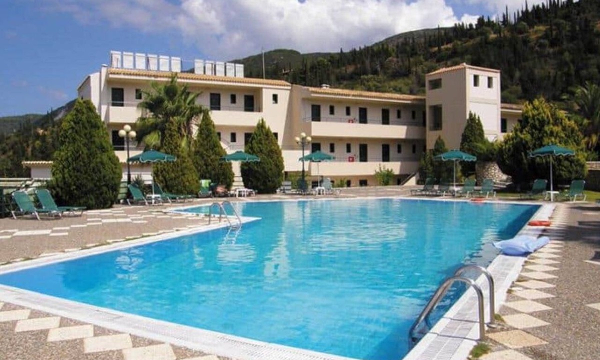 Agios Nikitas Hotel | Santa Marina