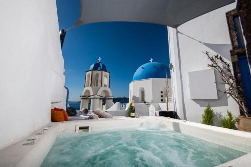 Oia Villa | Santo Blue Horizon - The Blue Domes View