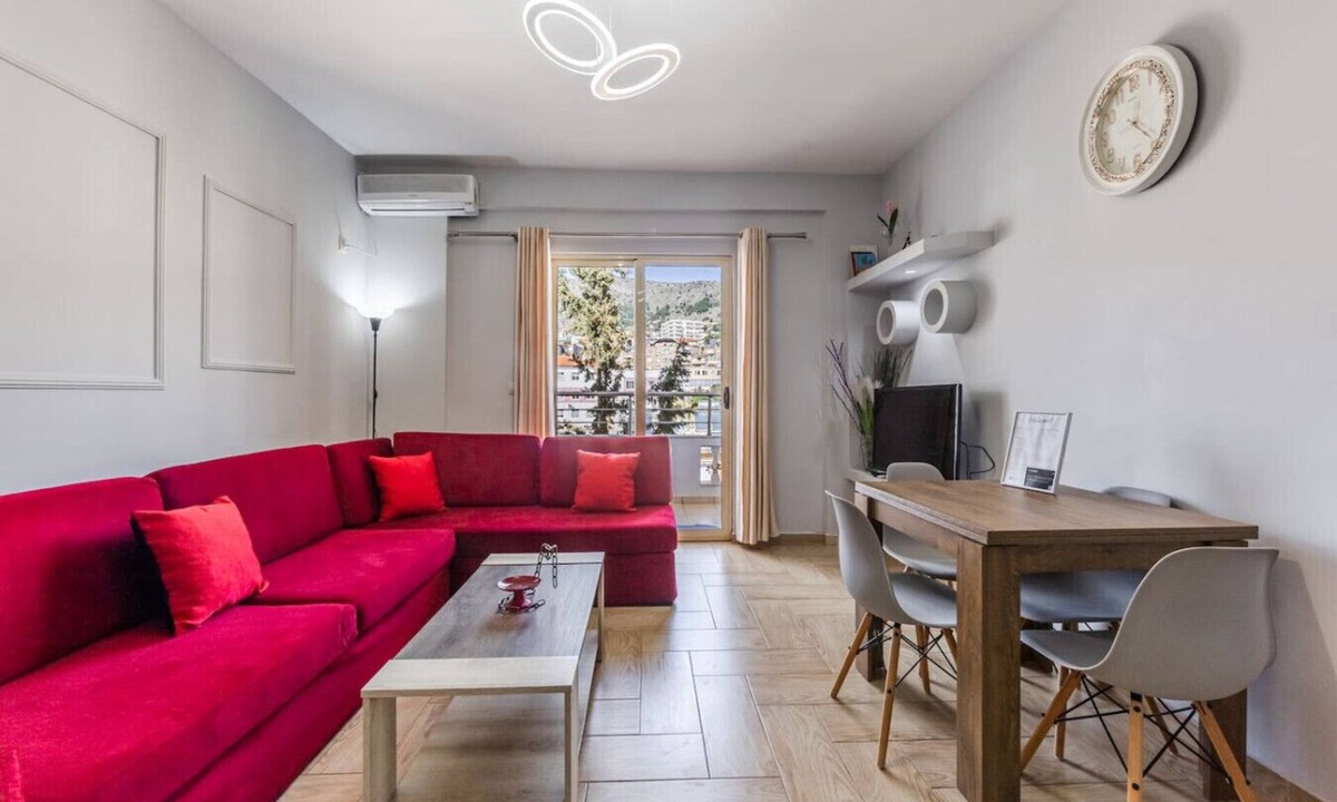 Qender Apartment | Saranda Bay Retreat - 1BR Apartment by PikHost