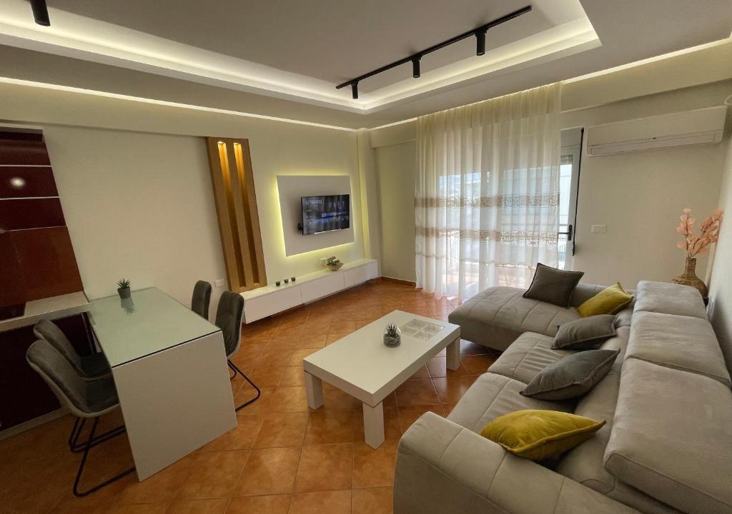 Qender Apartment | Saranda Central Apartment