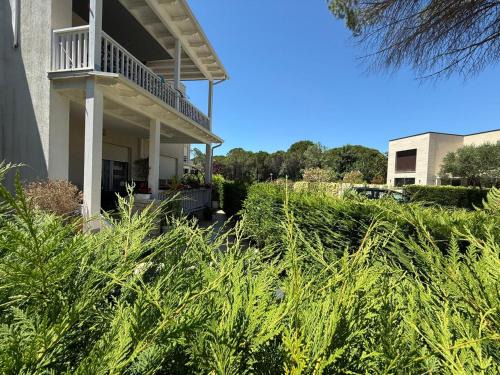 Ishem Apartment | Sea Breeze Lura 3