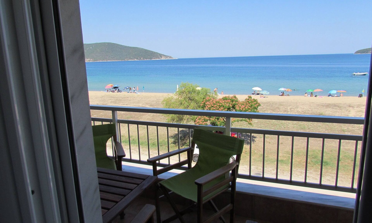 Nea Peramos Apartment | Sea Front Apartment Kavala (Nea Peramos)