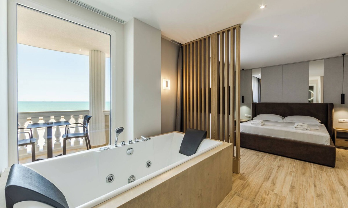 Golem Hotel | SEA LA VIE SUITES