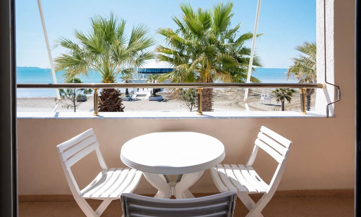 Durres Condo | Sea View-Palm Trees Apartment Durres