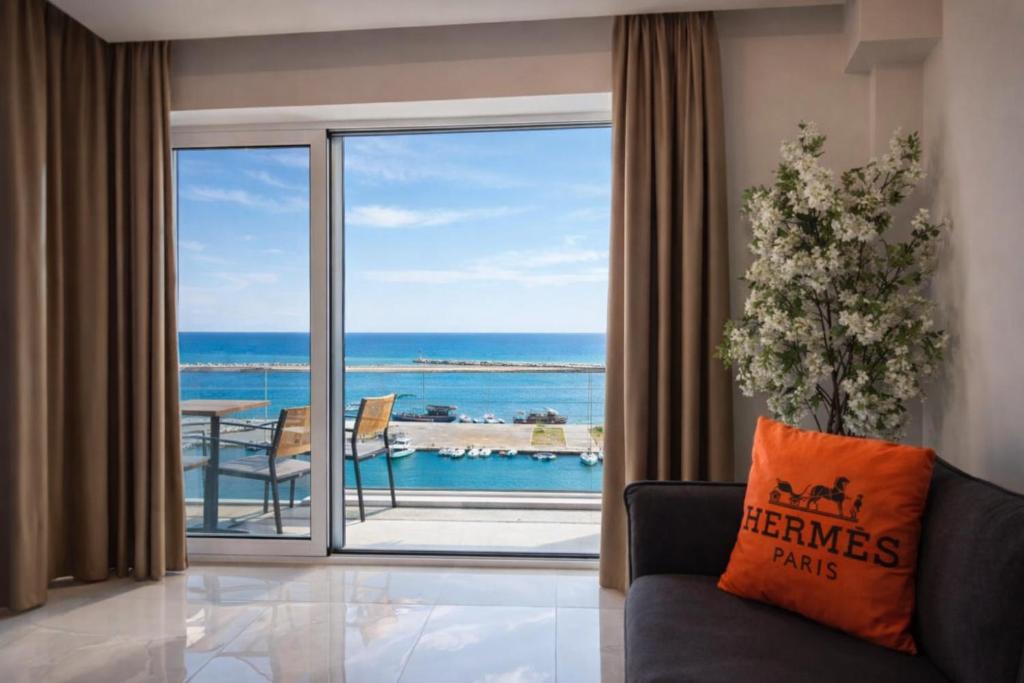 Katerini Apartment | Sea View Port Apartment Paralia Katerini