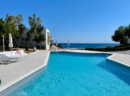 Lavreotiki Villa | Sea View Seafront Maisonette Pool Access & Beach