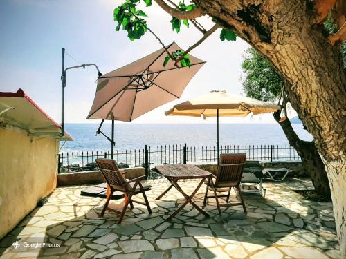 Kardamyli House | Seafront Villa, Fay