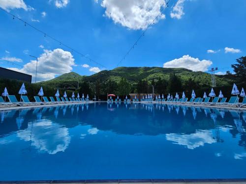 Mullet Hotel | Serenata Korcare Resort