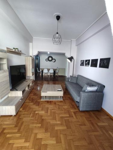 Kinosargous Apartment | Skyline Athens