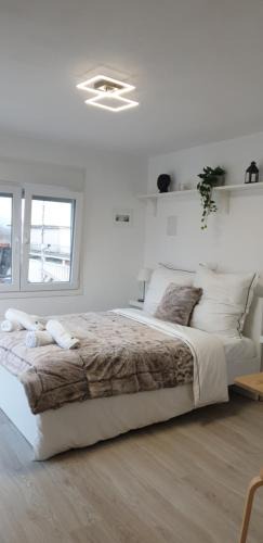 Livadhia Apartment | Skyview Studio Summer Deal