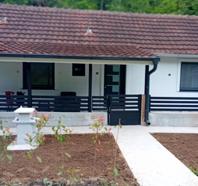 Dumnicë e Poshtme Apartment | Sofora