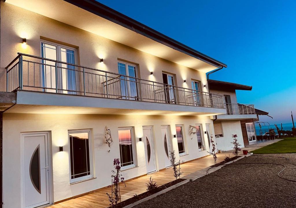 Ishem Apartment | Sol Apartments Gjiri Lalzi