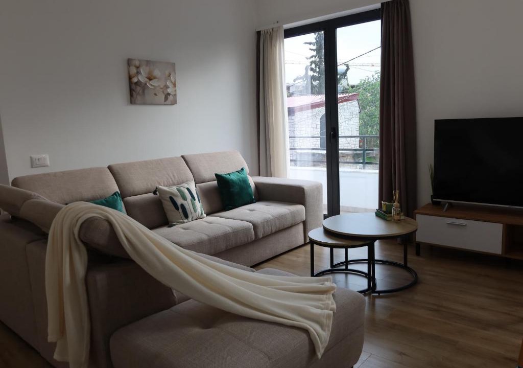 Paskuqan Apartment | Spacious apartment with Balcony and City