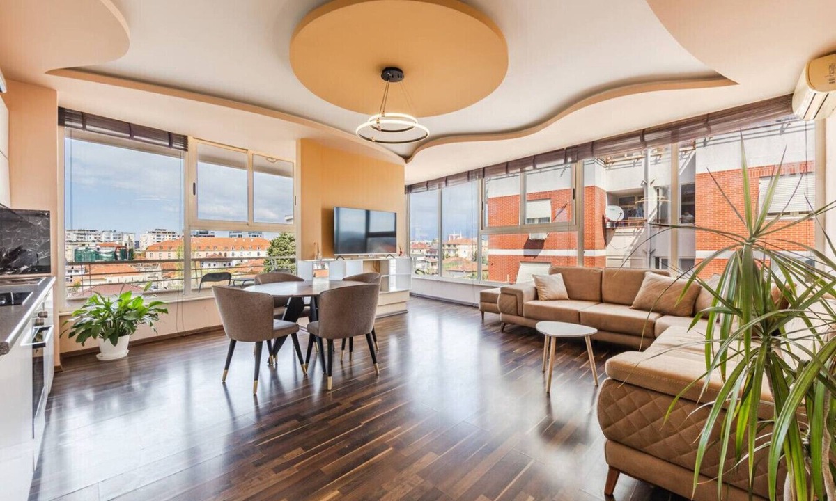 Shkoder Apartment | Spacious City-View Apartment Overlooking Shkodër