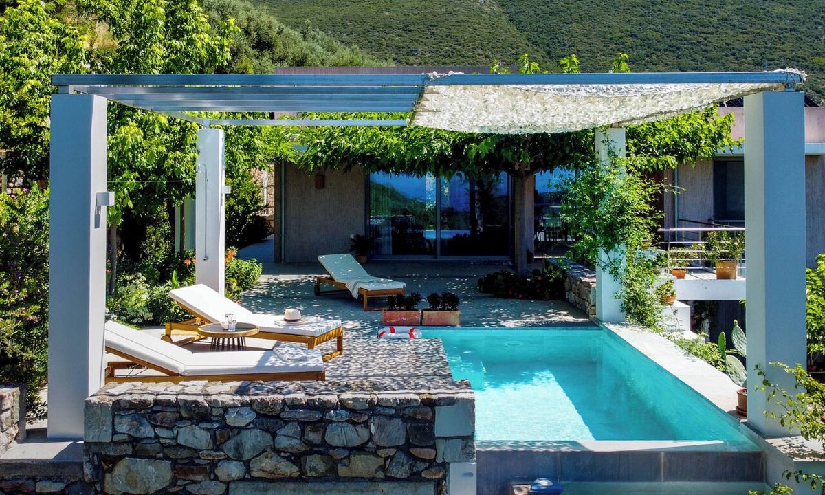 Pefki House | Spacious self-contained accommodation at the foothills of mount Taygetus