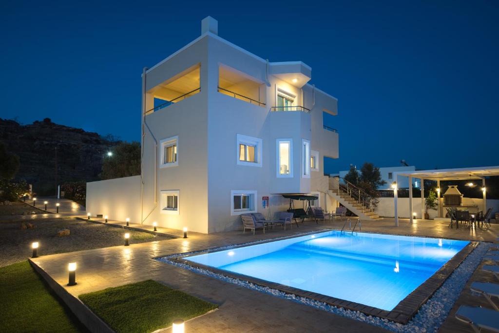 Kiotari Villa | Starlight Luxury Villa Retreat